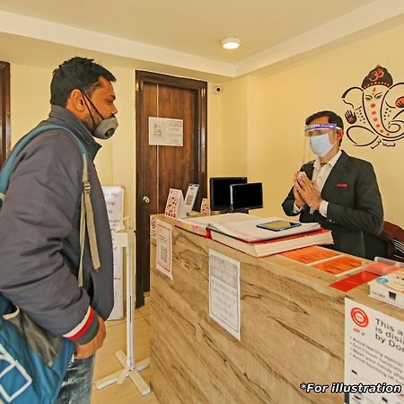 ホテル Oyo Flagship 13885 Metro Residency ムンバイ エクステリア 写真