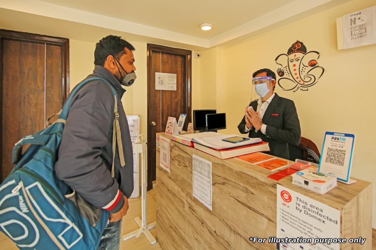 ホテル Oyo Flagship 13885 Metro Residency ムンバイ エクステリア 写真